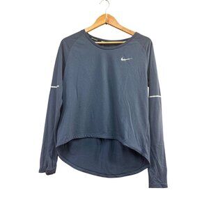 Nike Dri-Fit Womens Long Sleeve Running Shirt Small Gray High-Low Hem Thumbholes
